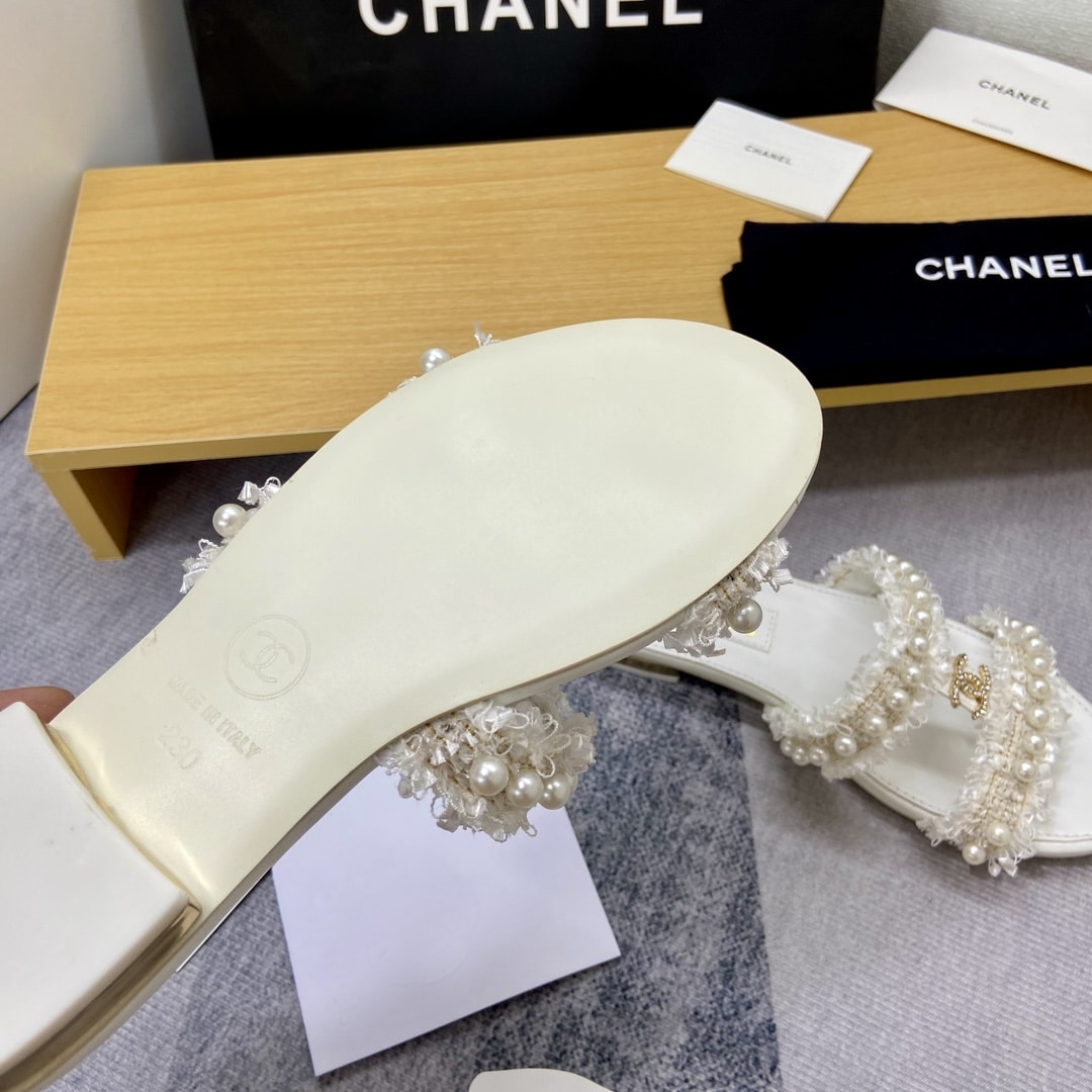 Chanel Mule Slippers Pearl Tweed White