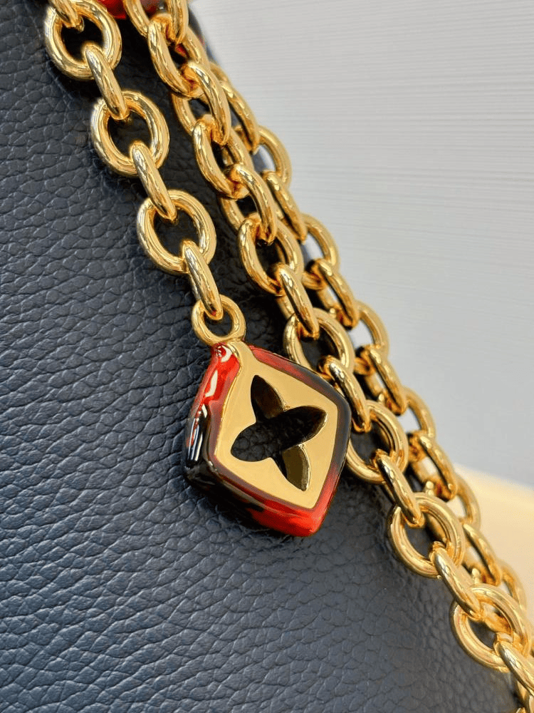 Louis Vuitton Twist MM Slim Medium Navy Taurillon Leather Shoulder Bag 23cm/9.1in M14342