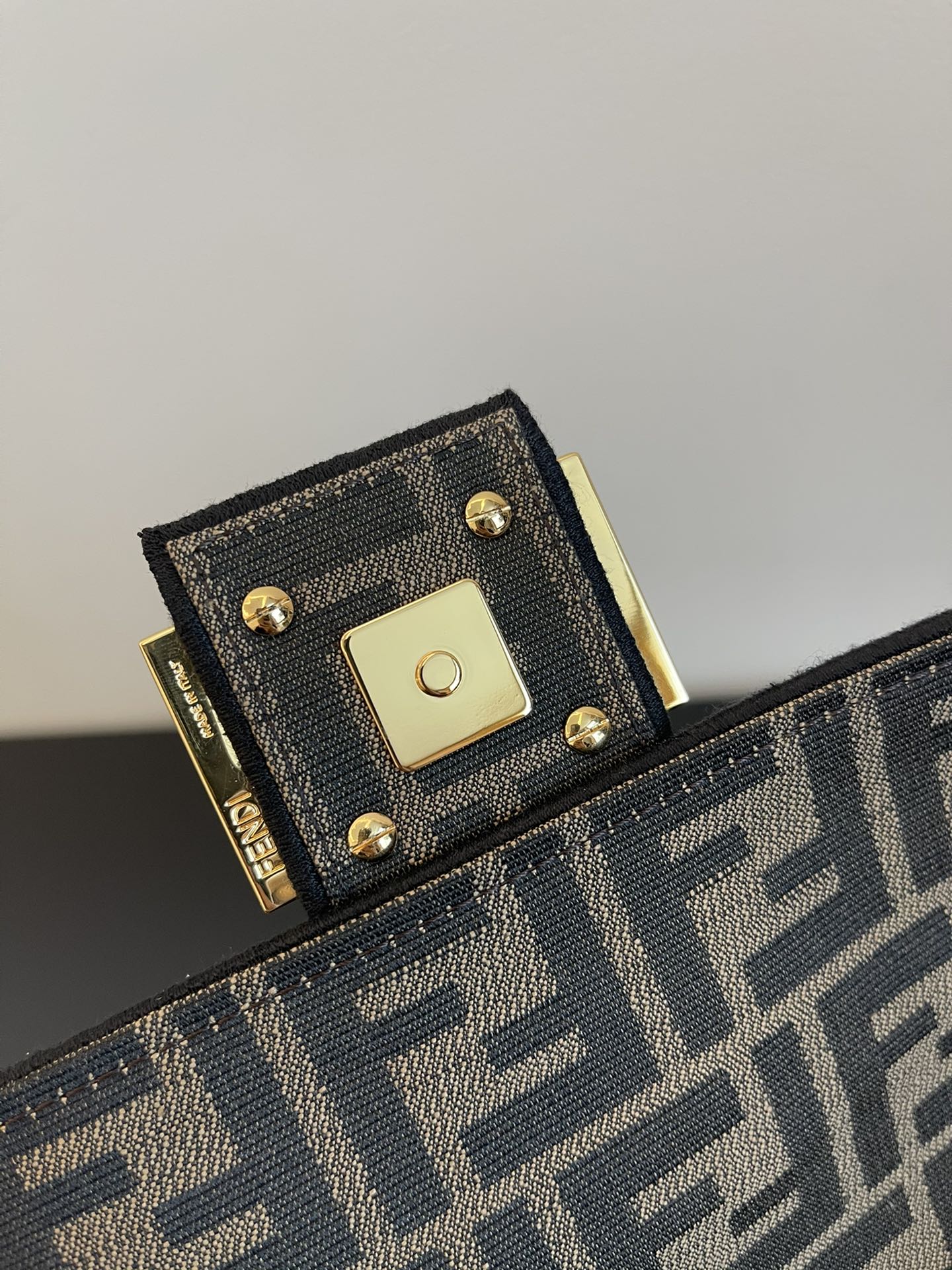 Fendi Baguette Jacquard Ff Fabric Bag 26Cm 8Br600A6V5F17U4