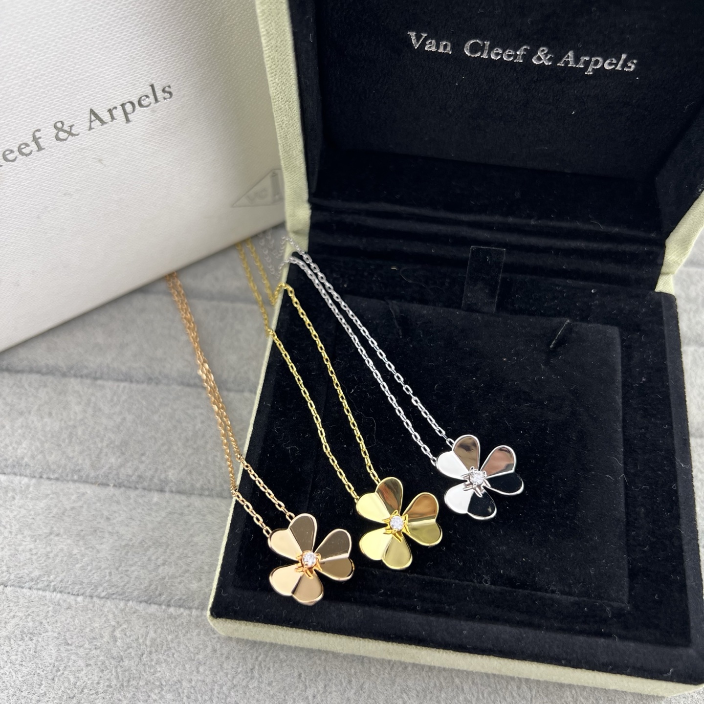 Mini Pendant Necklace, Diamond