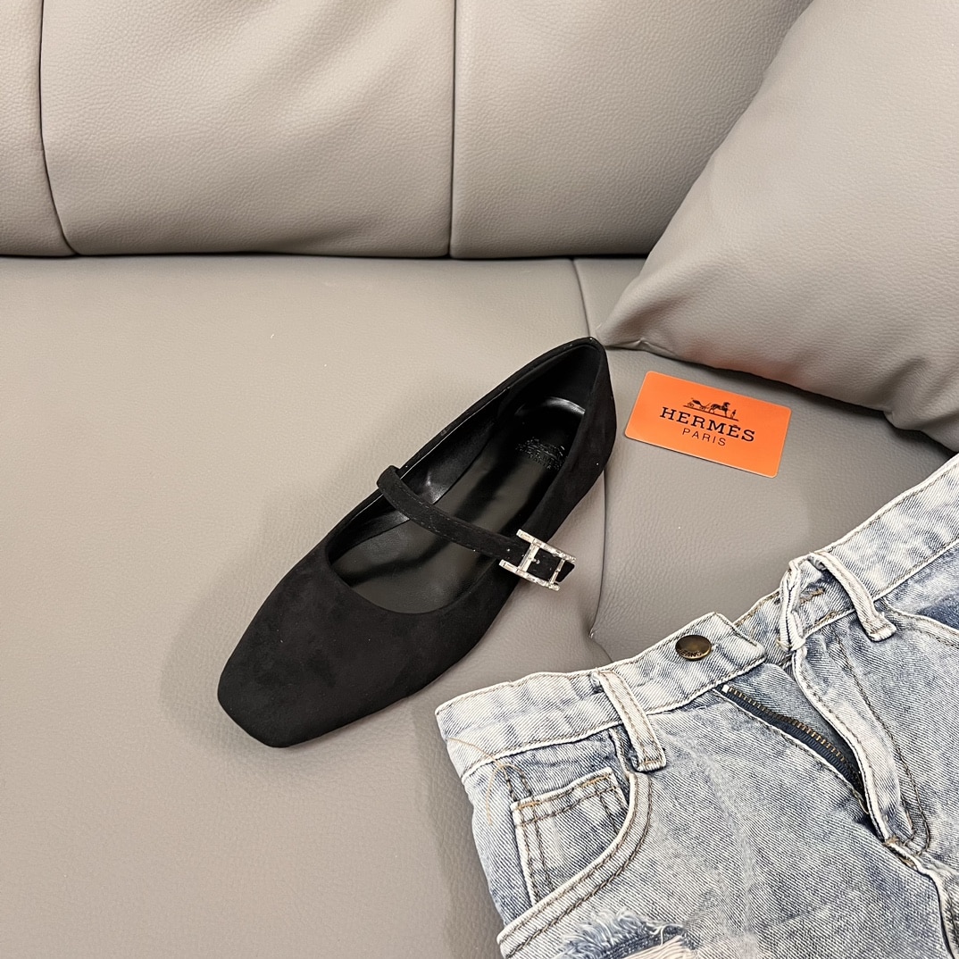 Hermes Jane Ballet Flat In Velvet Noir H242046Z 02370