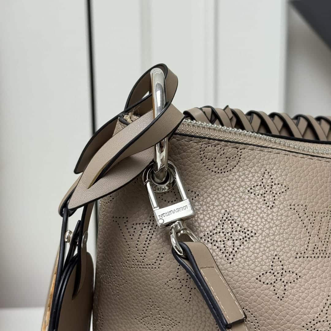 Louis Vuitton Beaubourg Hobo MM Galet Gray 32Cm M56084
