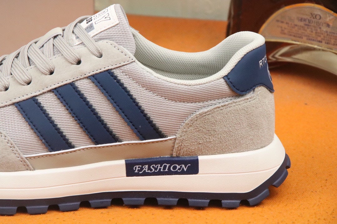 Prada Men?S Sneakers Suede With Stripe Blue