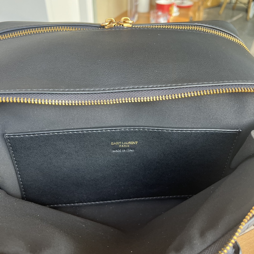Saint Laurent Lyia Duffle In Quilted Black 31Cm