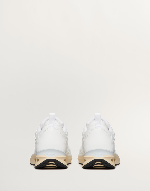 VALENTINO VLOGO EASYJOG LOW-TOP SNEAKER IN CALFSKIN AND FABRIC
