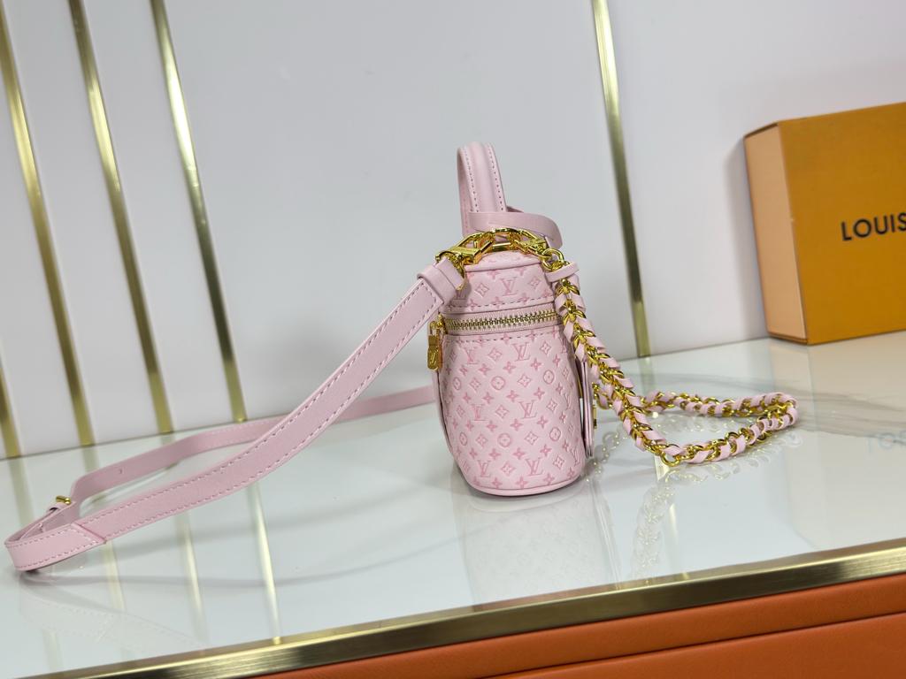 Louis Vuitton Vanity Chain Pouch Light Bliss Cream 19cm M29344