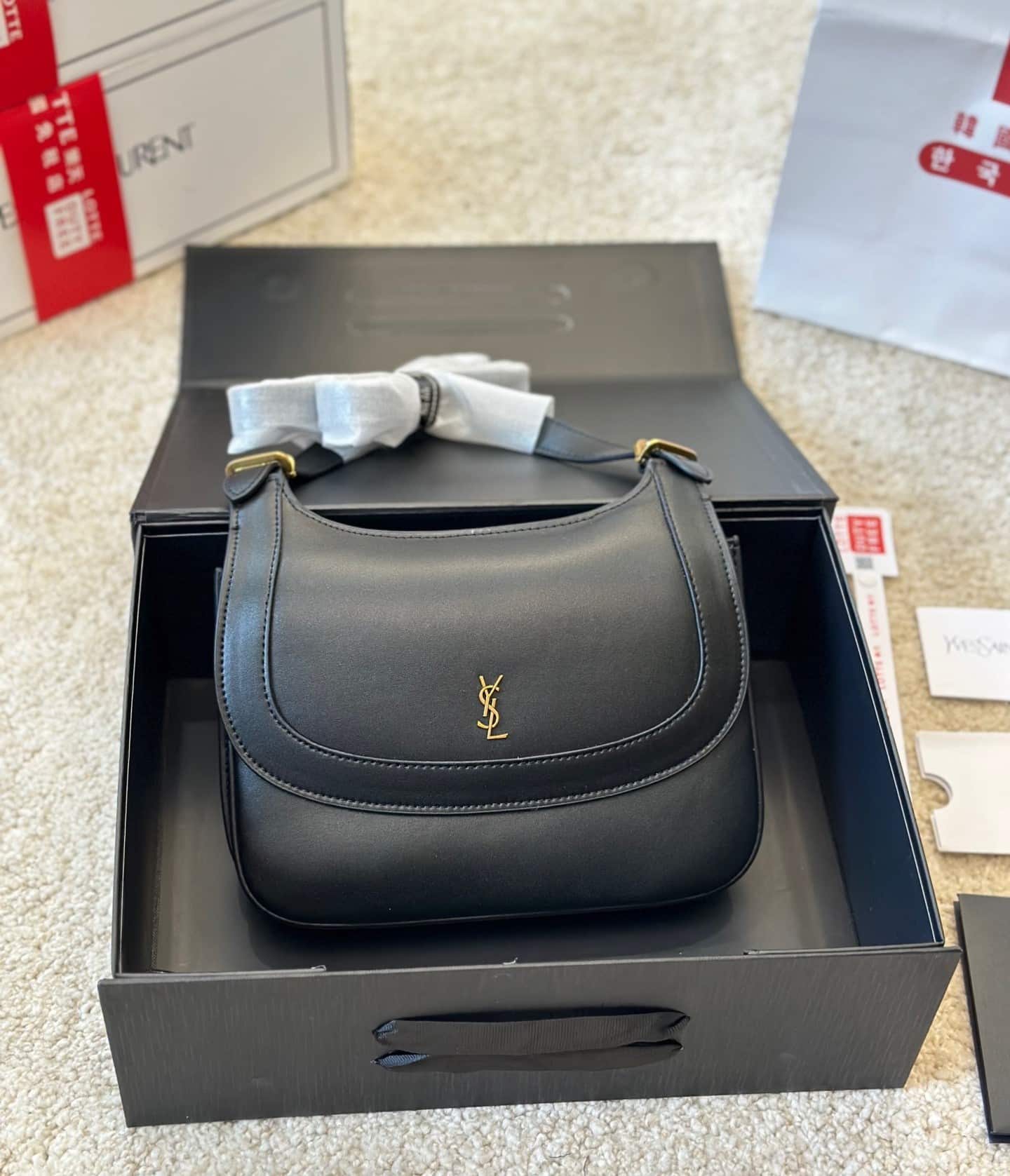 Saint Laurent Charlie Medium Shoulder Bag In Smooth Leather Black 23Cm 686742 2R20W 1000