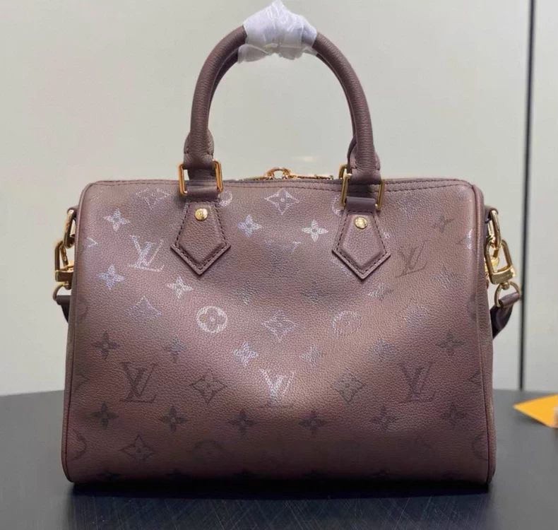 LOUIS VUITTON M26691 Speedy Bandoulière 25 Bag