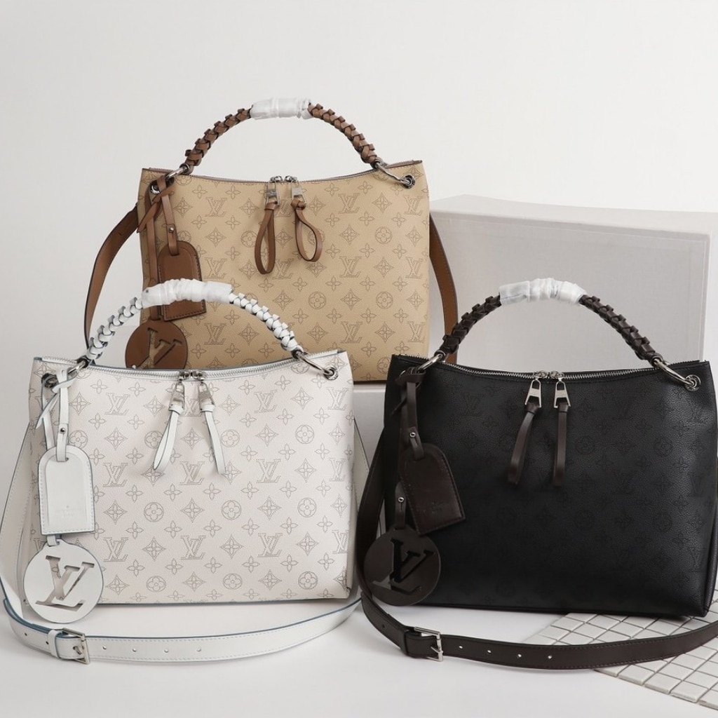 Louis Vuitton Beaubourg Hobo MM Mahina Leather Cream White 32cm M58482