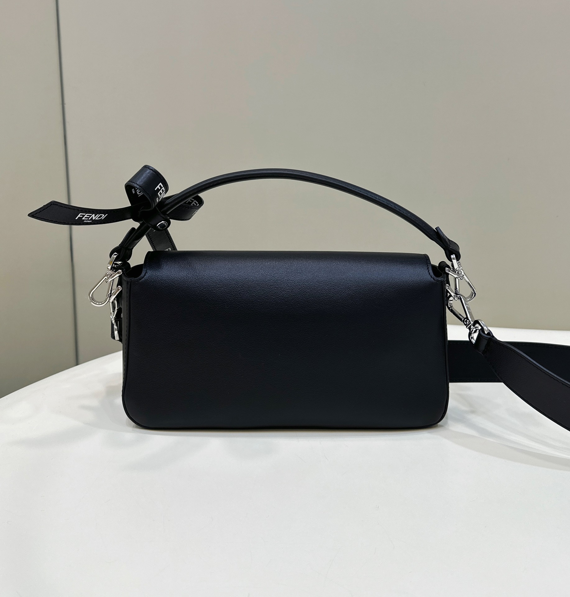 Fendi By Marc Jacobs Maxi Baguette Canvas Bag In Leather Black 26Cm/ 10.2in