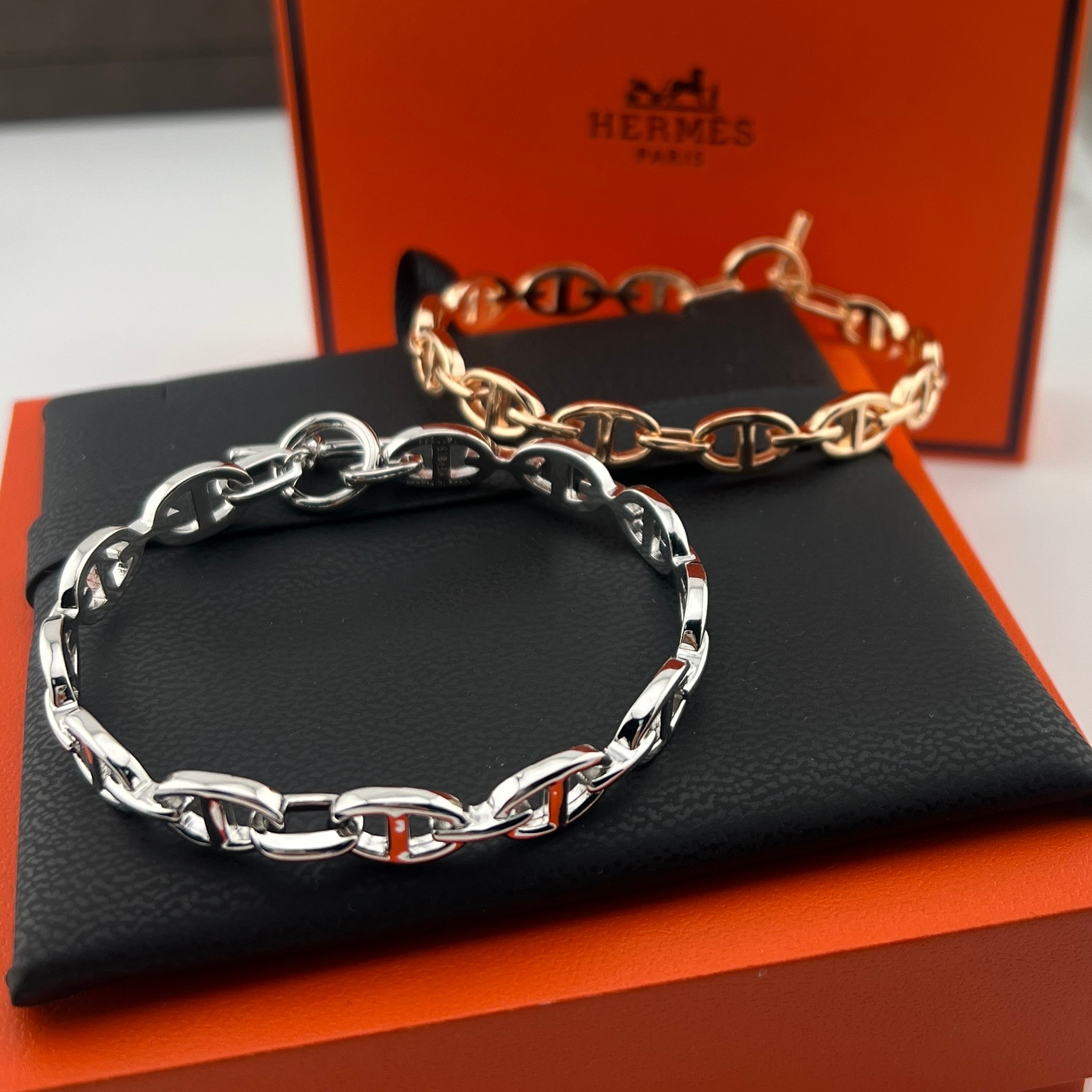 Platinum openwork bracelet