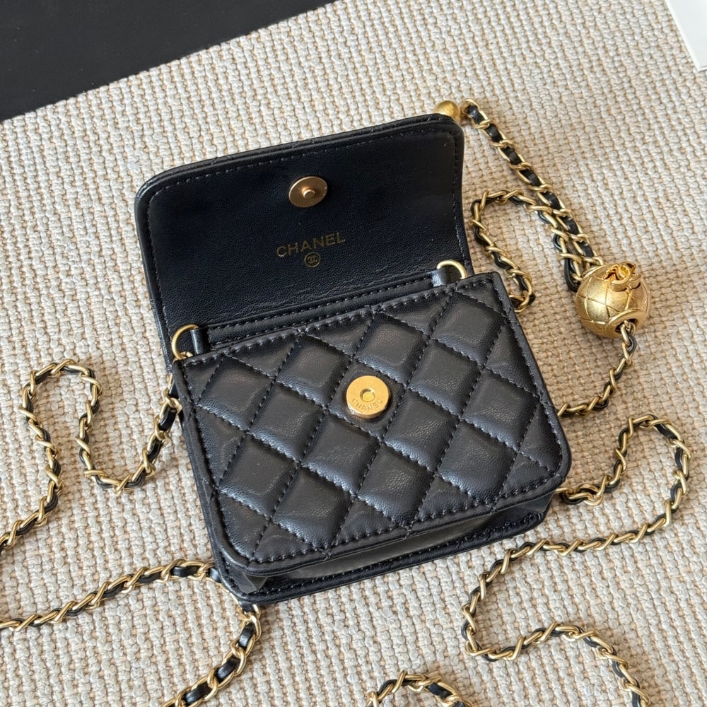 Chanel Clutch With Chain Pearl Crush Gold Black 15Cm Ap1628 B02916 94305