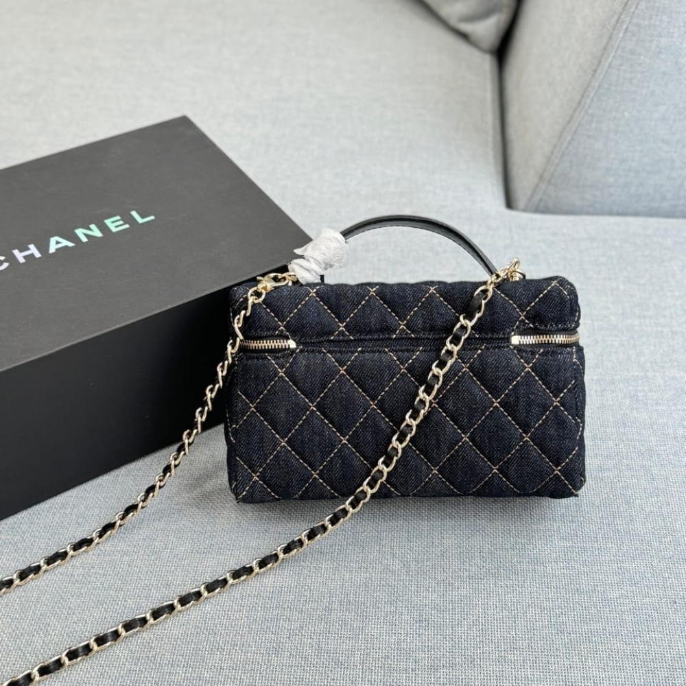 Chanel Classic Vanity with Chain Gold Metal Denim Dark Blue 19cm AP4385 B23492 U7663