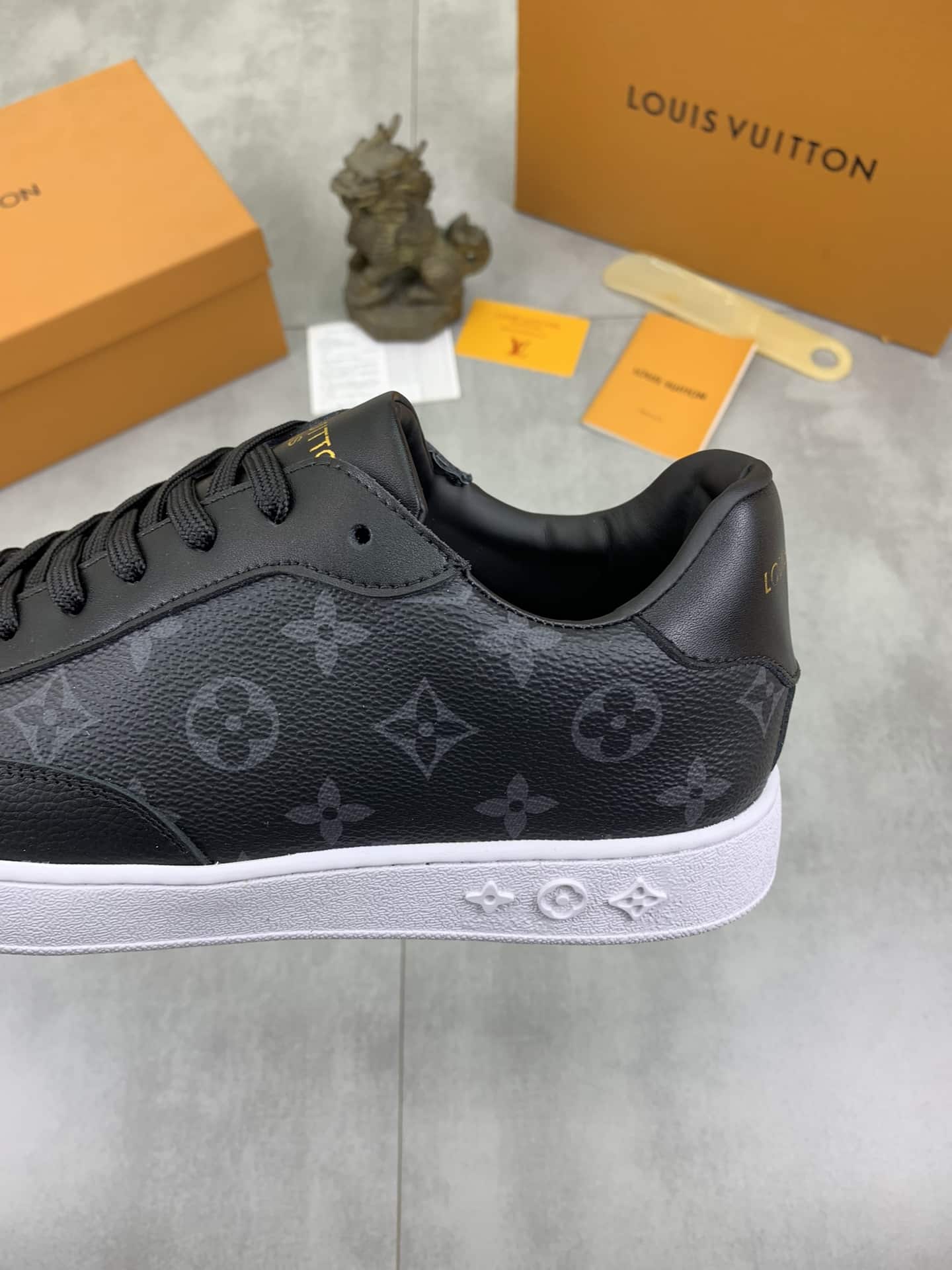 Louis Vuitton Sneaker Monogram Pattern In Black