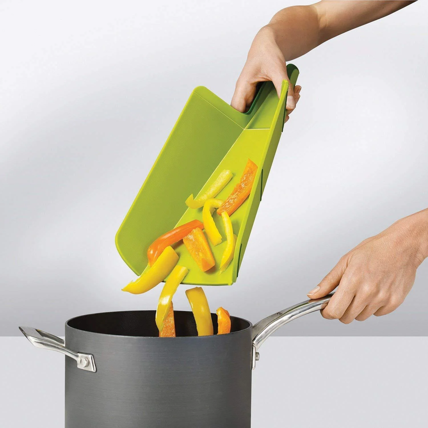 Spill Proof Foldable Cutting Board