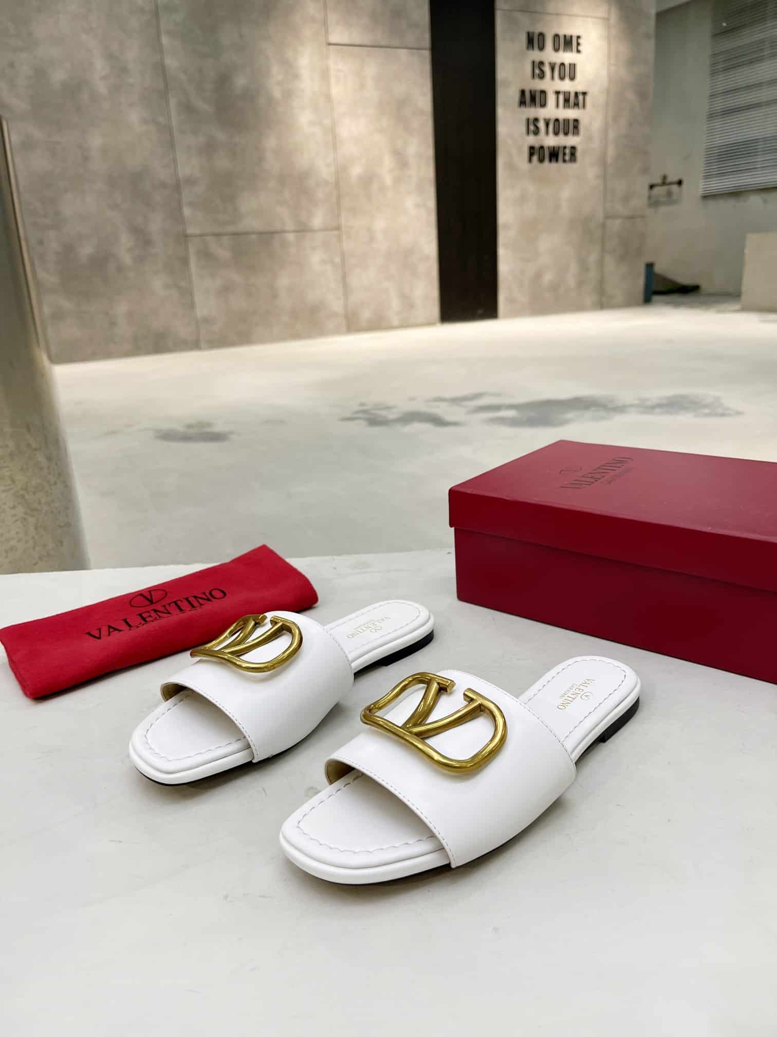 Valentino Garavani VLogo Signature Slide Sandal White
