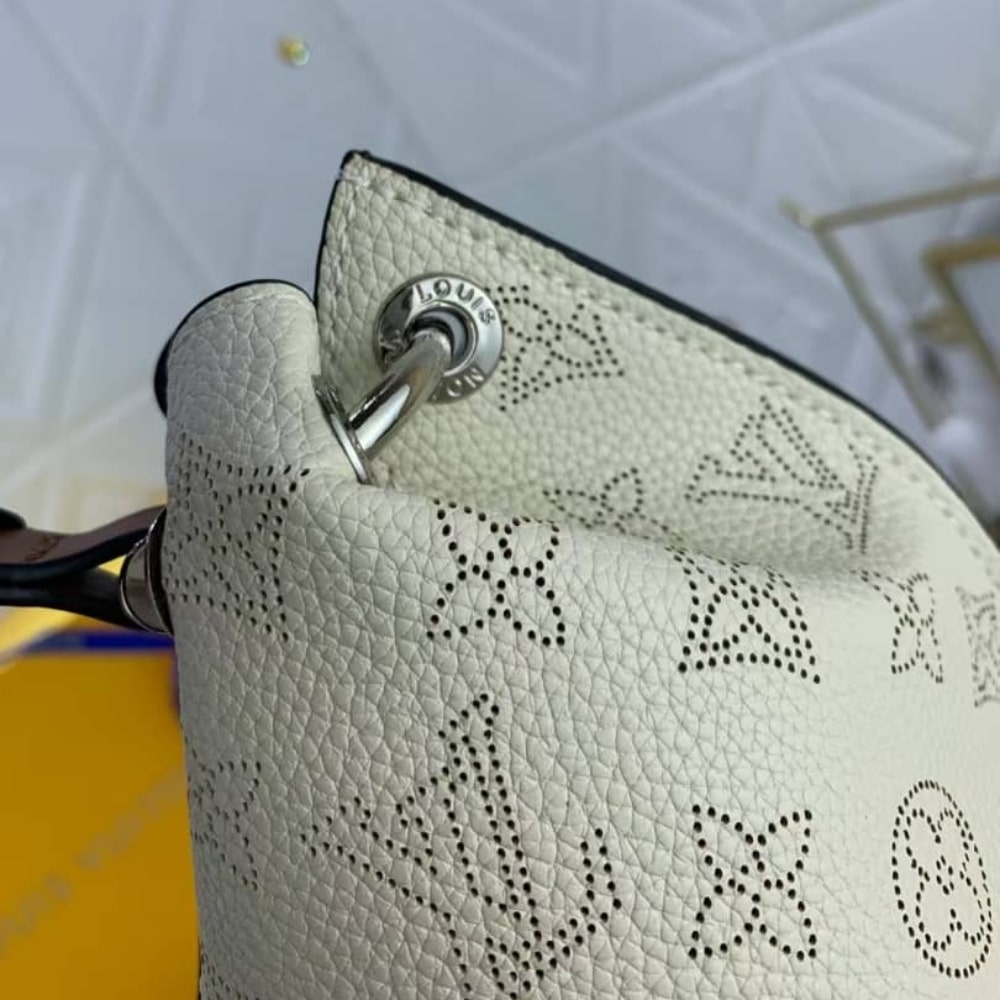 Louis Vuitton Carmel Hobo Mahina Leather White And Brown 40Cm