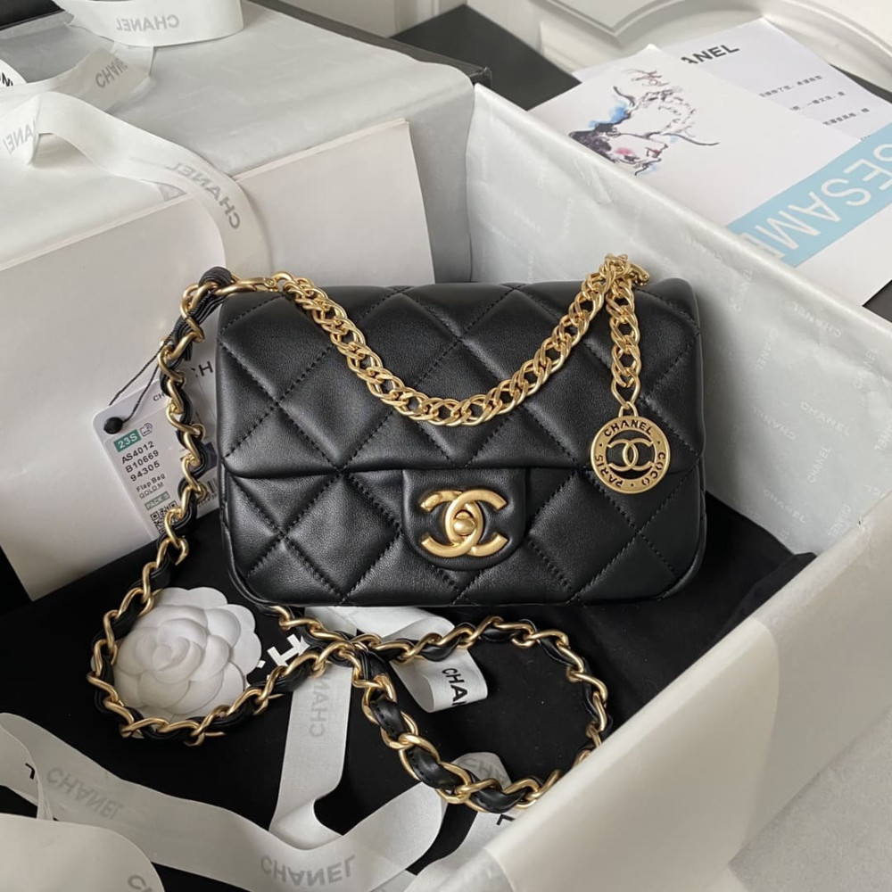 Chanel Small Flap Bag in Lambskin 21cm