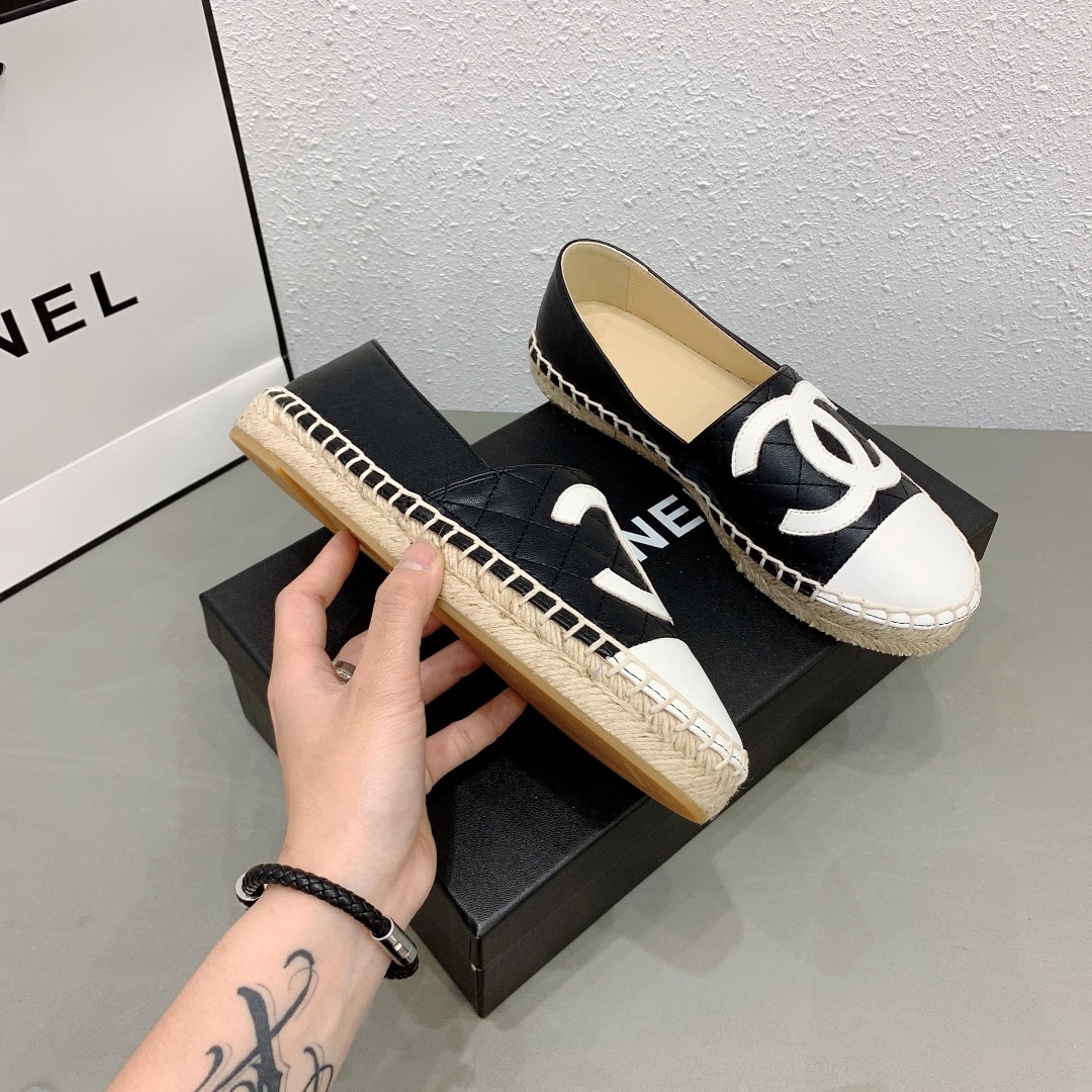 Chanel Cc Espadrilles Slip On White Black
