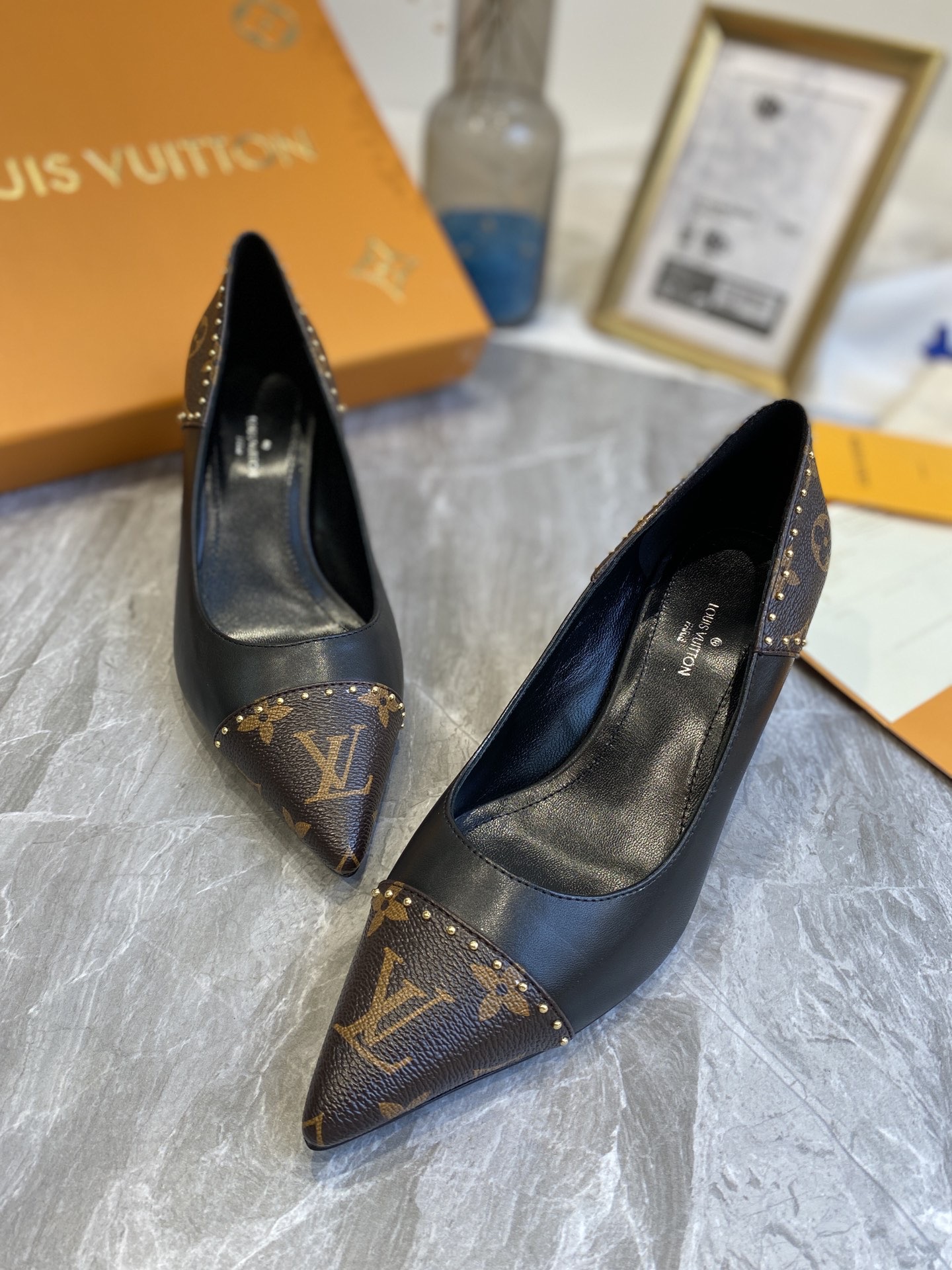Louis Vuitton Cherie Pump 1A8N7F