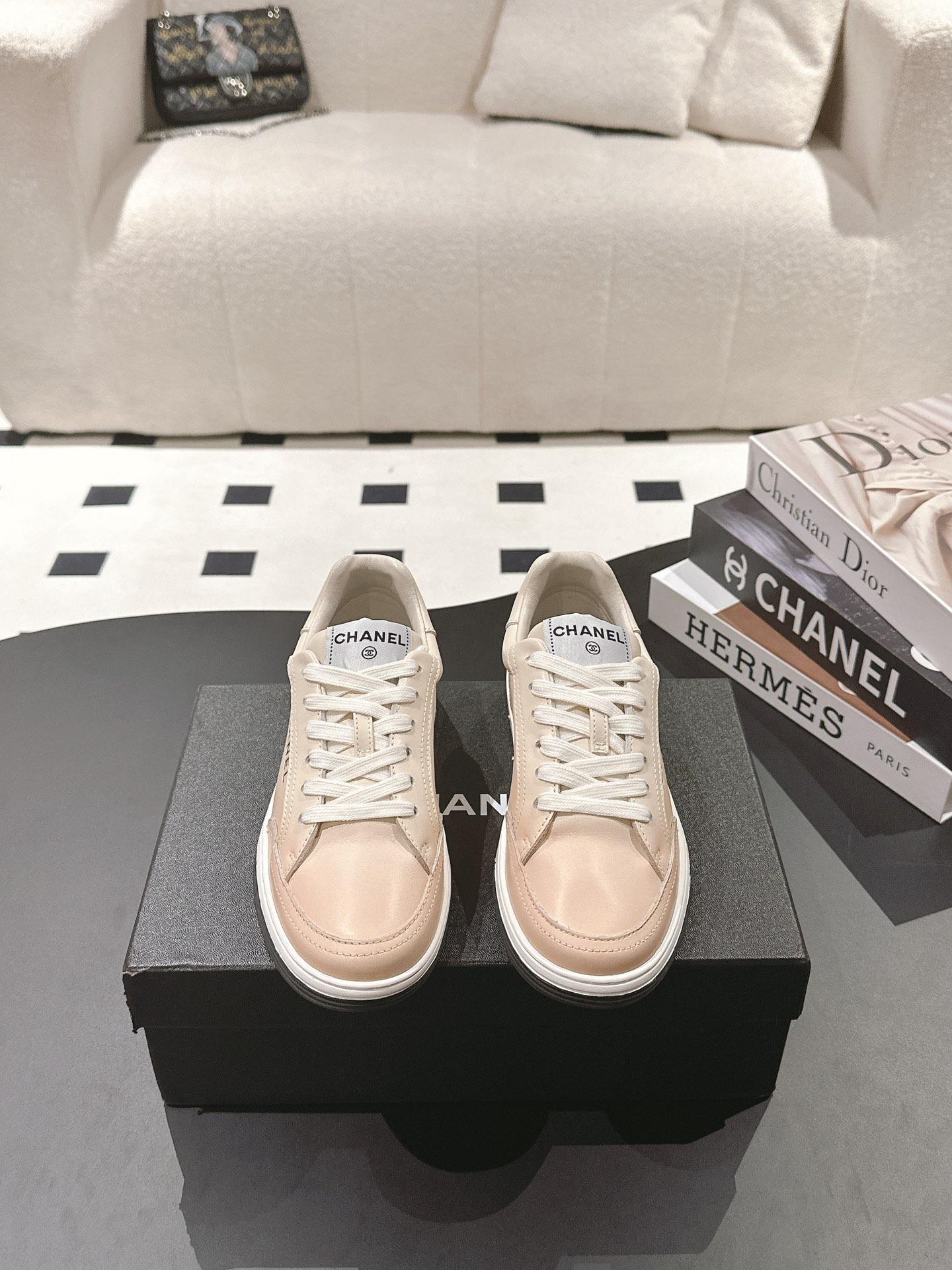 CHANEL New Flat Casual Shoes
