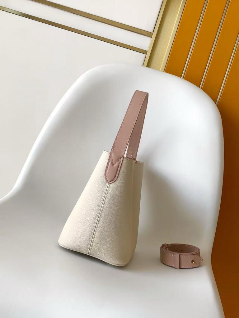 Louis Vuitton Low Key All In BB 16cm M29112