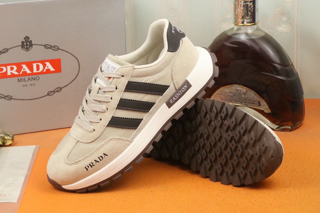 Prada Men?S Sneakers Suede With Stripe Beige