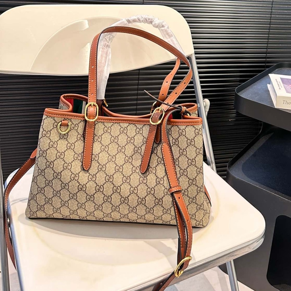Gucci Gg Emblem Small Tote Bag Beige And Dark Brown 31Cm