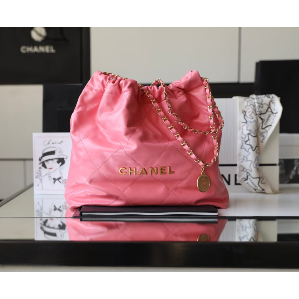 Chanel 22 Handbag in Shiny Calfskin 46cm