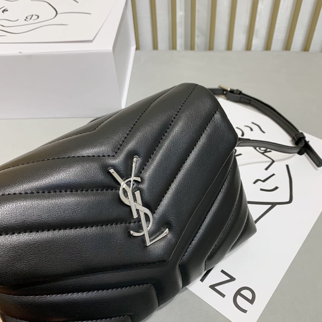 Saint Laurent Loulou Toy Strap Bag In Quilted Y Leather Black