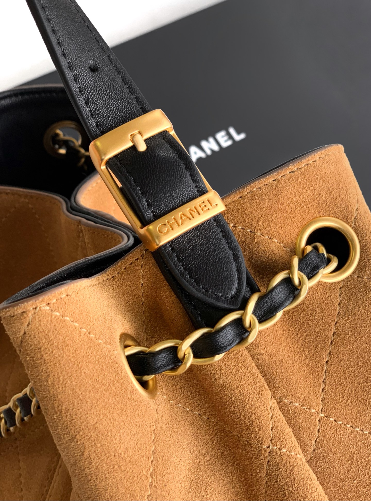CHANEL Suede Calfskin, Shiny Lambskin & Gold-Tone Metal Beige & Black