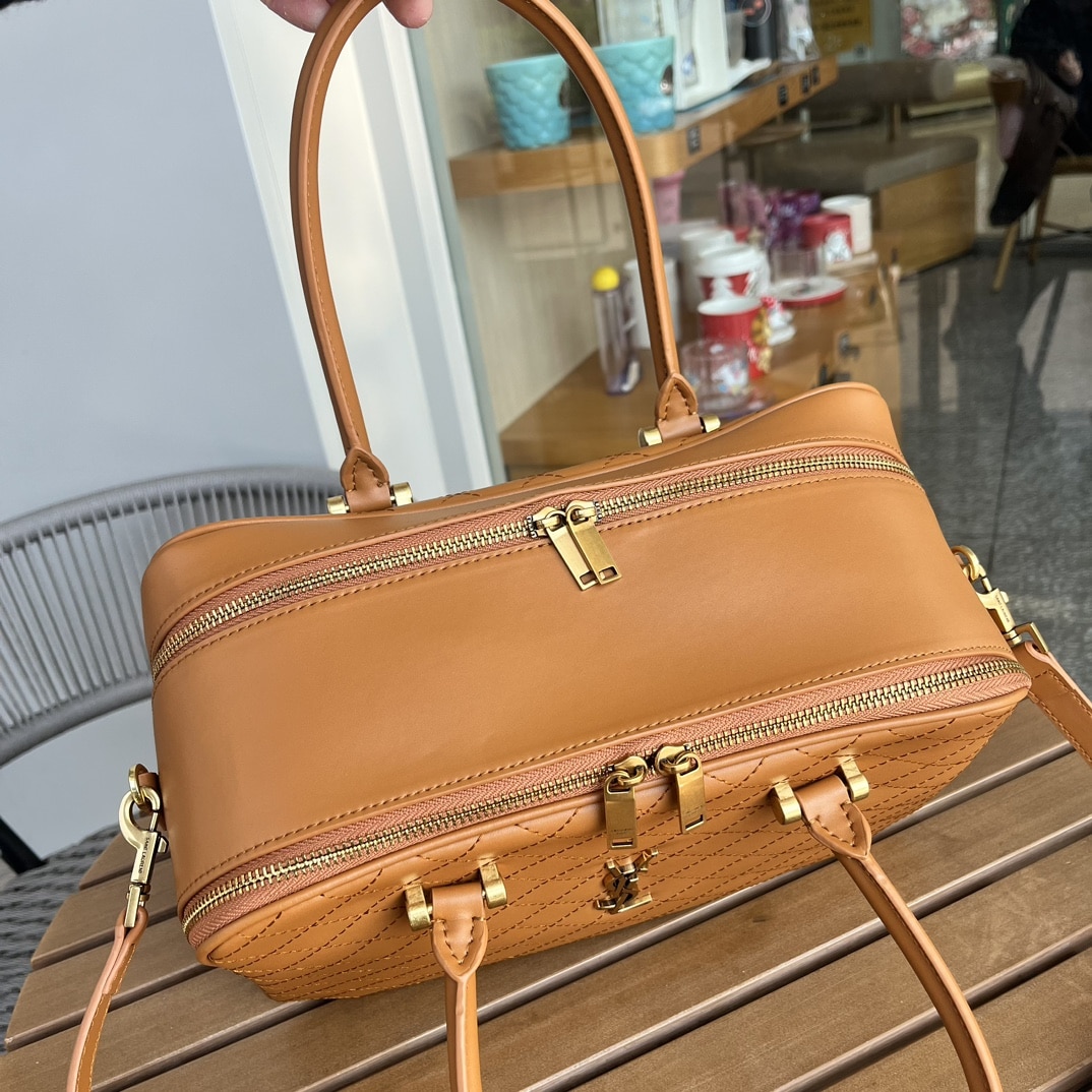Saint Laurent Lyia Duffle In Quilted Brown 31Cm
