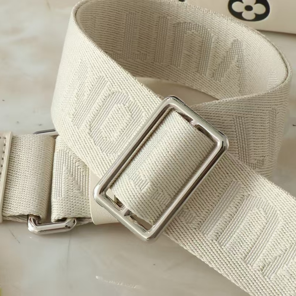 Louis Vuitton Coussin PM Cream 26Cm M11986