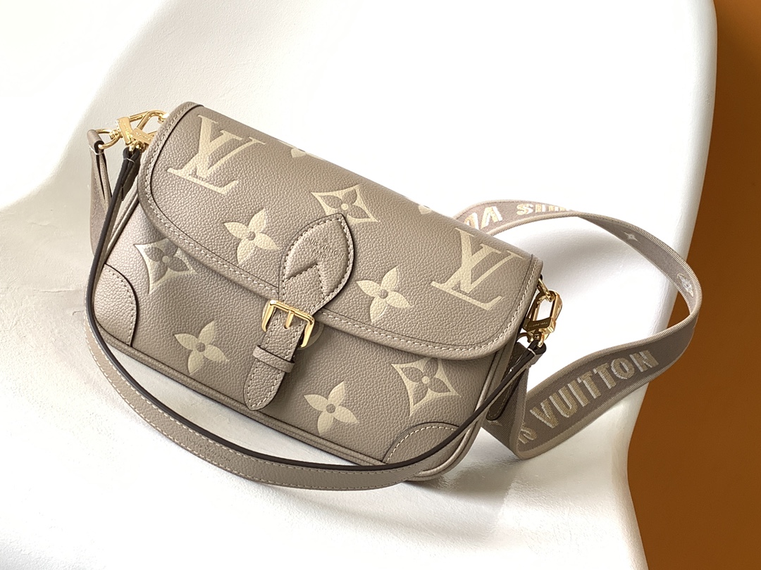 Louis Vuitton M46583 Diane Tourterelle Beige/Cream