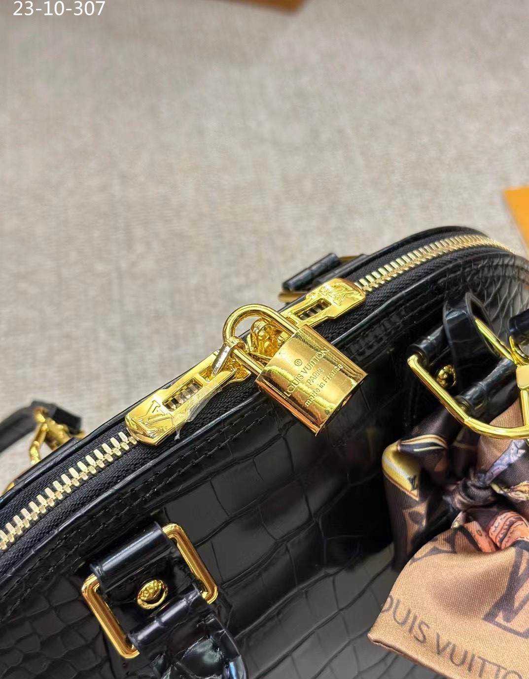 Louis Vuitton Neo Alma Bb Black 24Cm