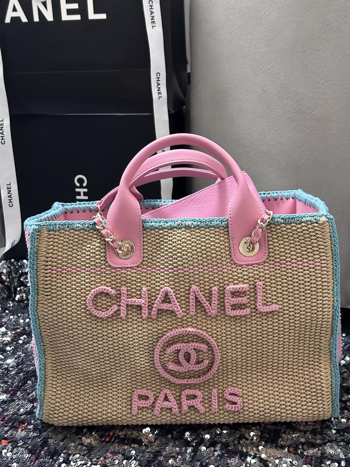 Chanel 24s woven beach bag-pink