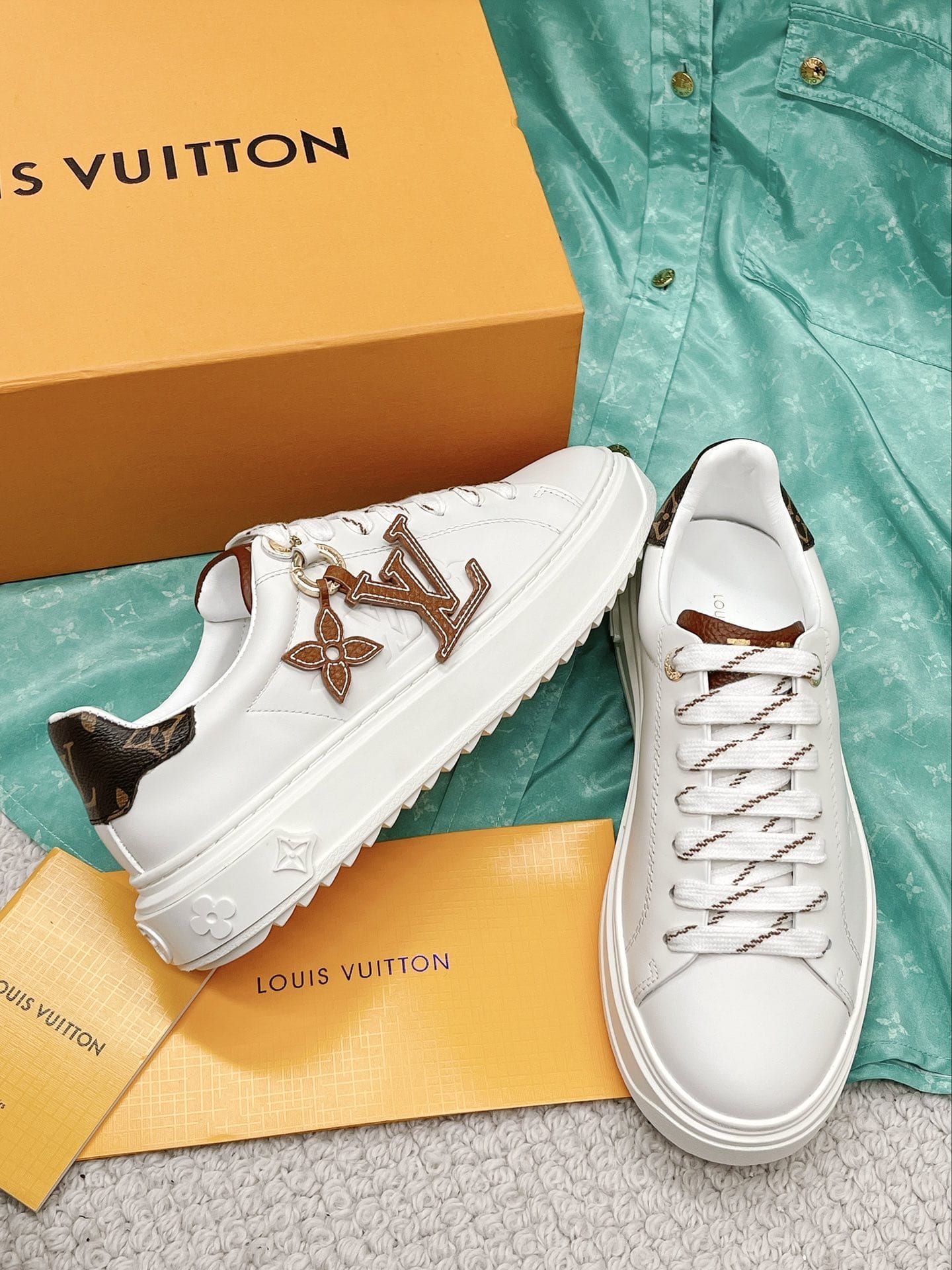 Louis Vuitton Time Out Sneaker 1Aadmt