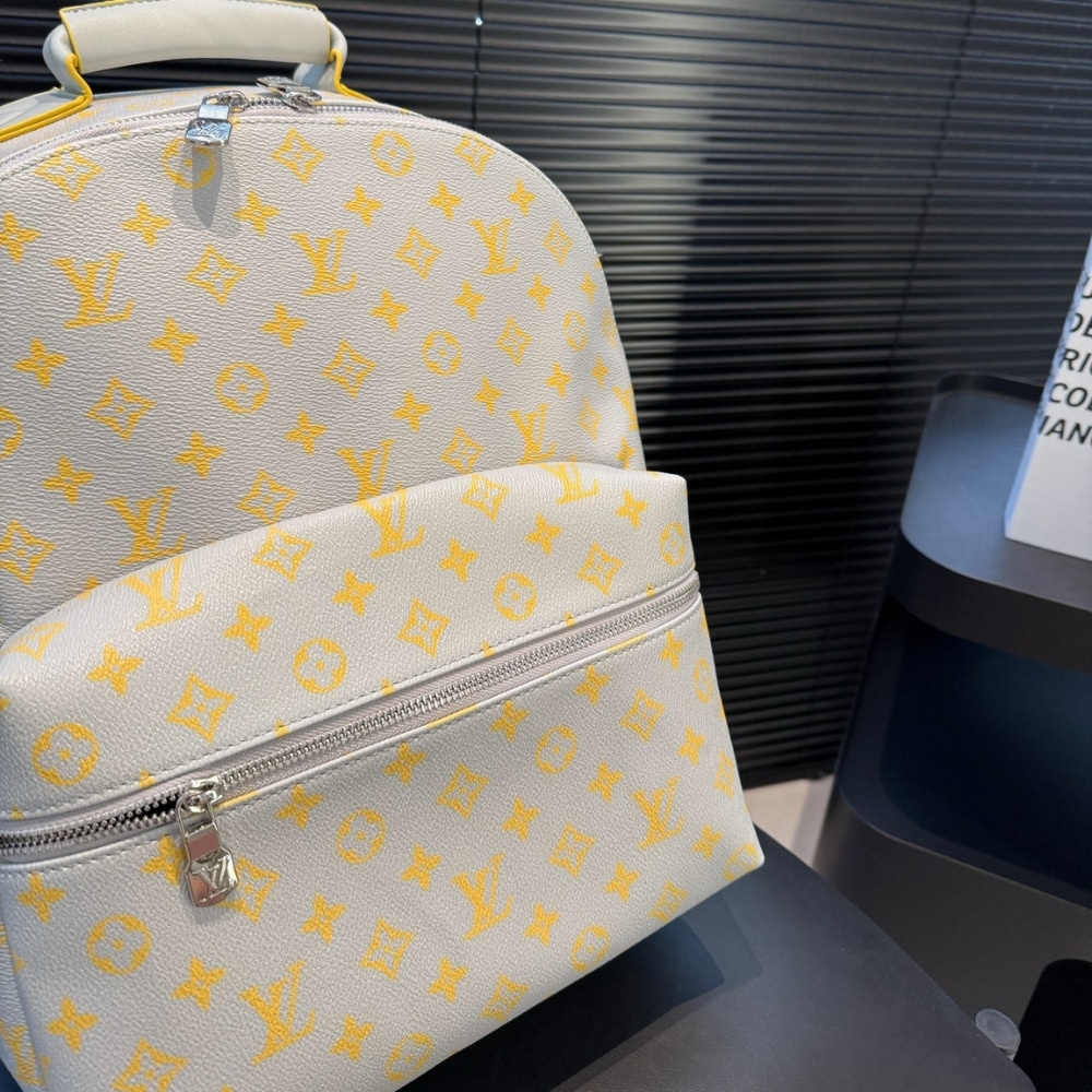 Louis Vuitton Discovery Backpack Monogram Yellow 37cm M14673