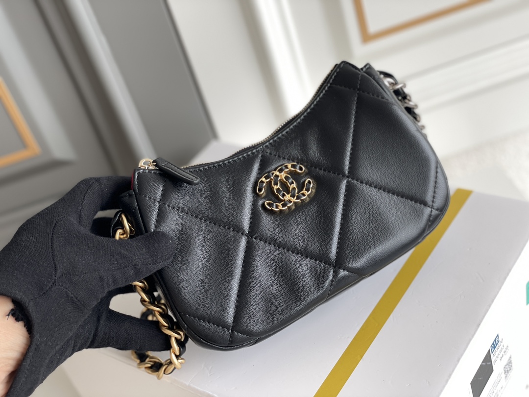 23K Hobo Bag in Black Quilted Lambskin with Aged Gold-Tone Hardware (Model AS4422)