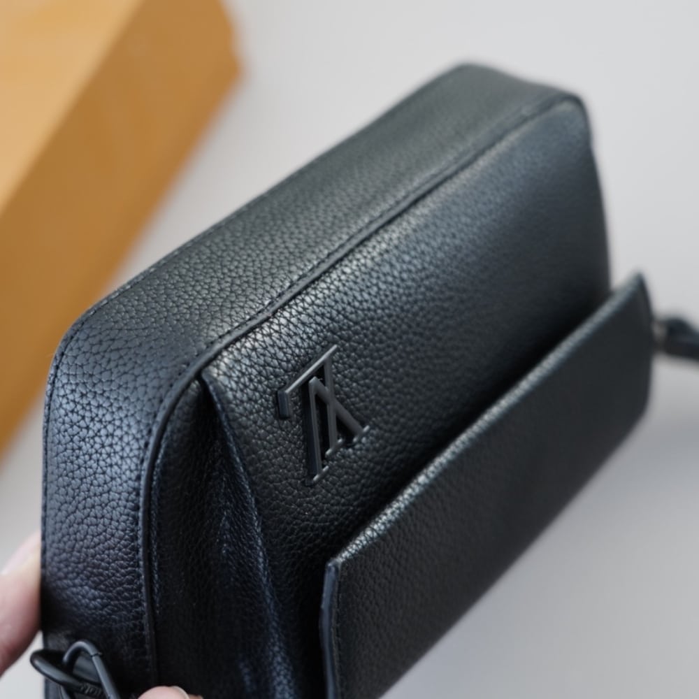 Louis Vuitton Pilot Bag Black 29Cm