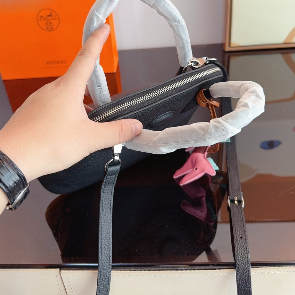 Hermes Bolide Taurillon Clemence Black 27Cm