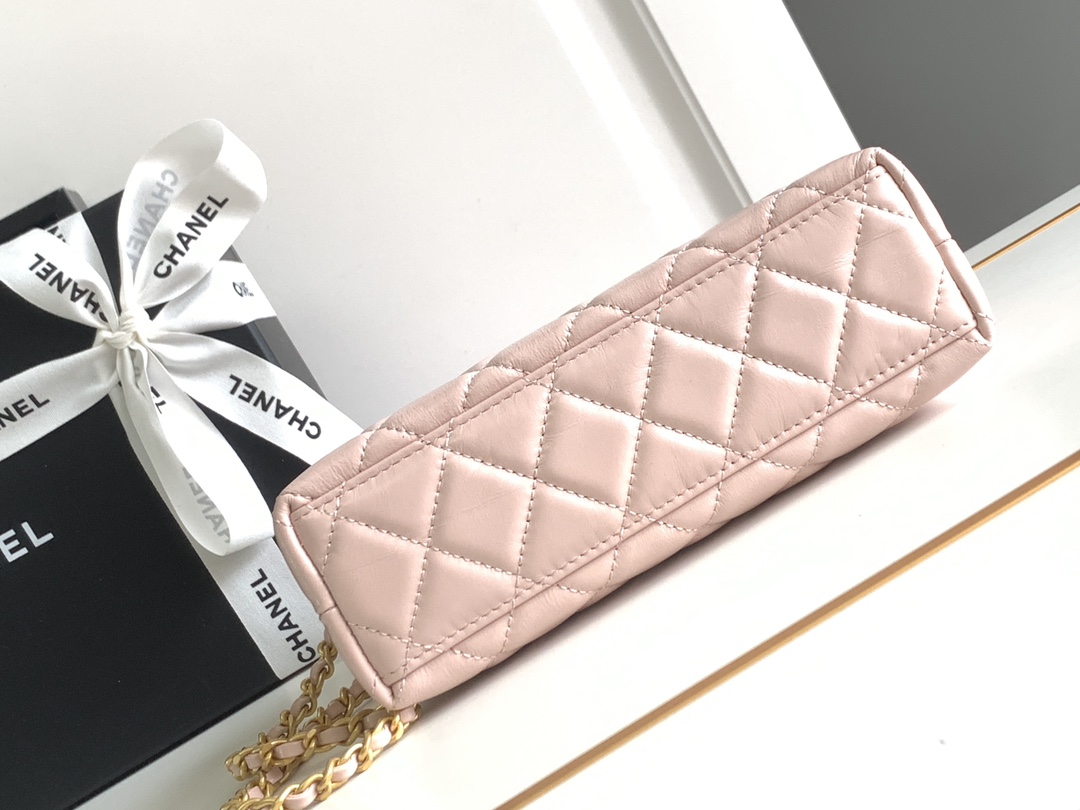 Chanel-shopping bag