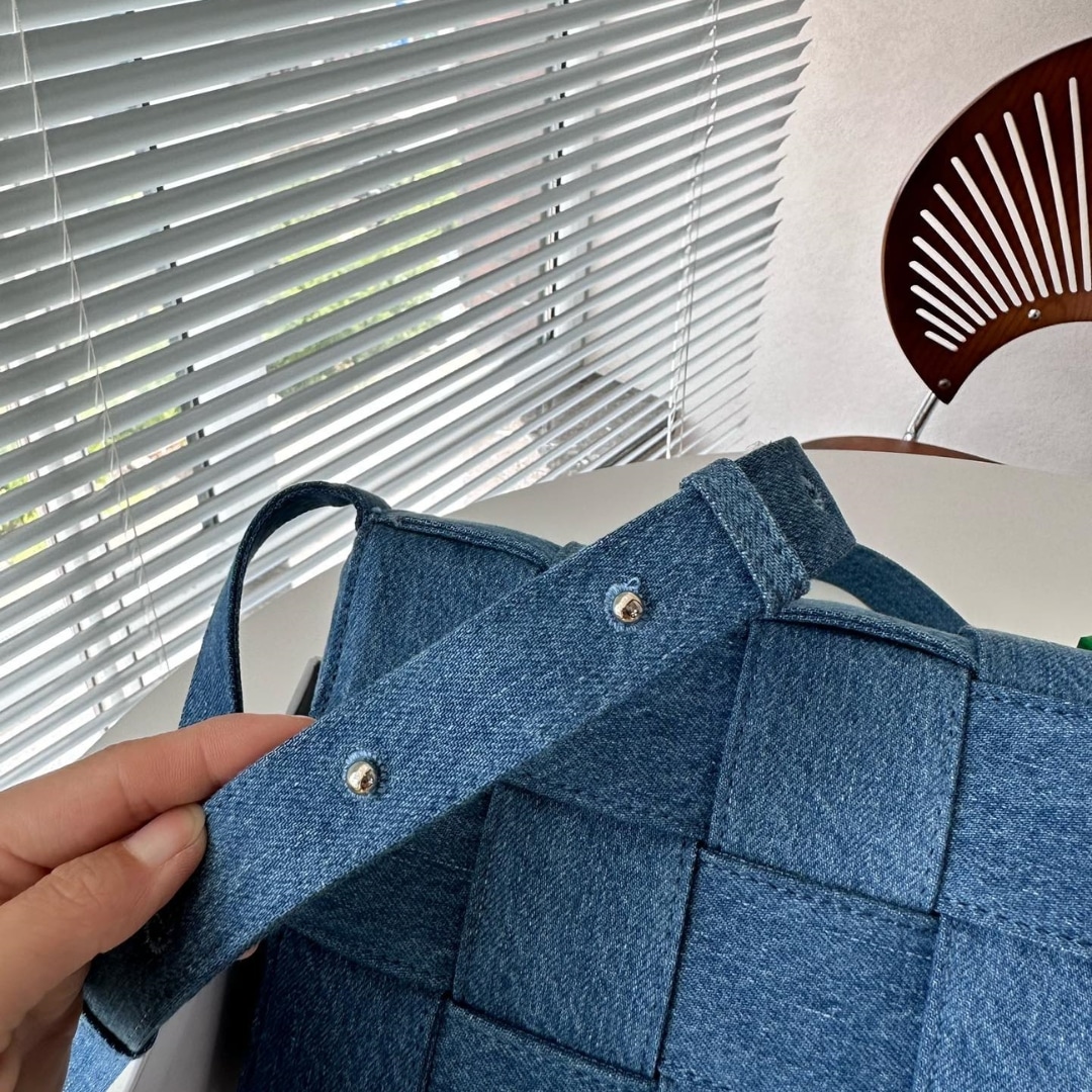 Bottega Veneta Denim Bag Blue 25Cm
