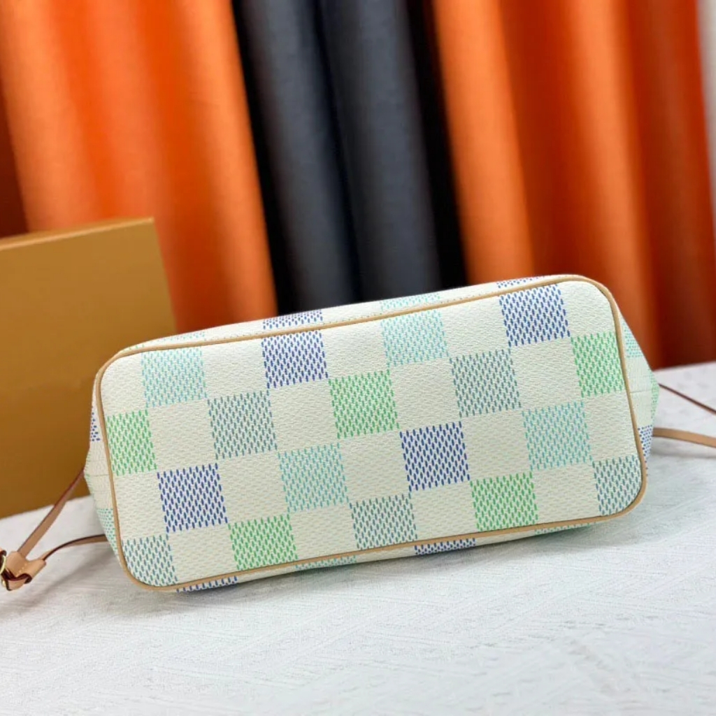 Louis Vuitton Neverfull MM Damier Canvas Pistachio 31Cm
