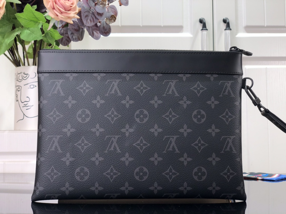 Louis Vuitton To Go Pochette Monogram Black 30Cm M81569