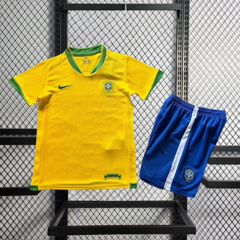 Retro KIDS 2006 KIDS Brazil home RONALDO Ronaldinho KAKA R.CARLOS CAFU ROBINHO Football jersey retro