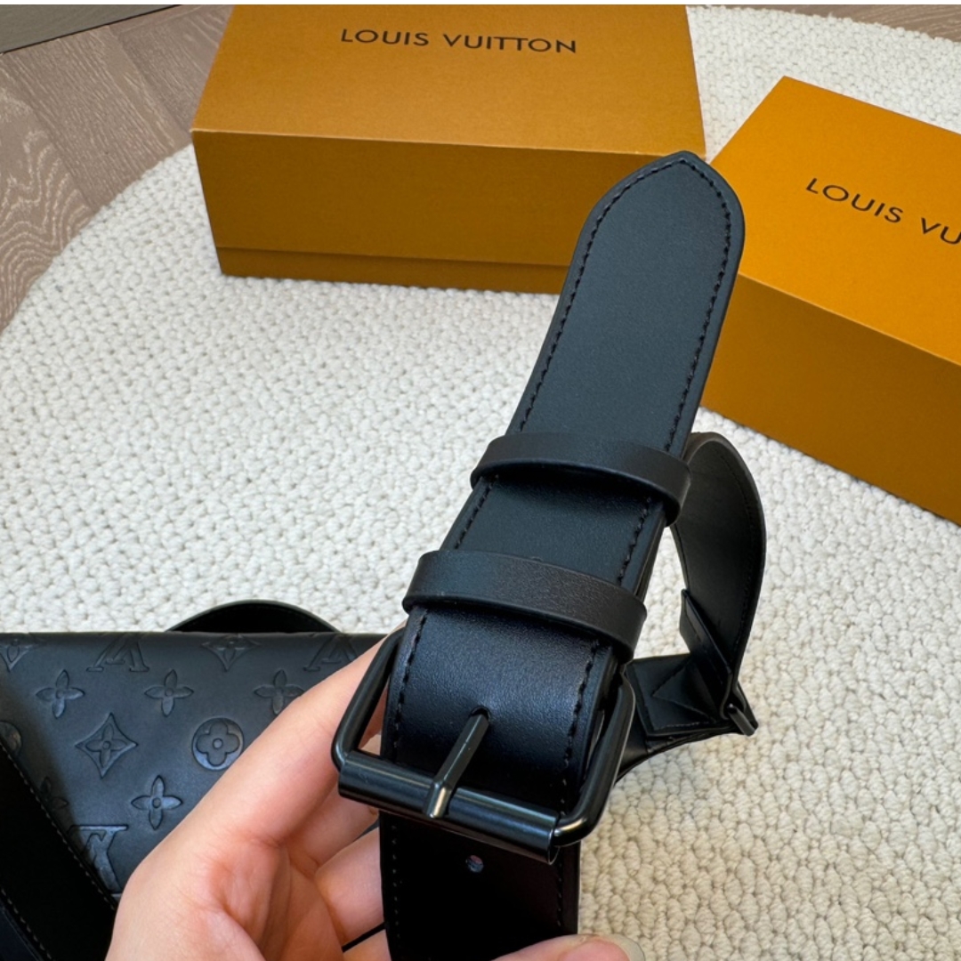 Louis Vuitton Rush Bumbag Monogram Shadow Calfskin Leather Black 31Cm M47058