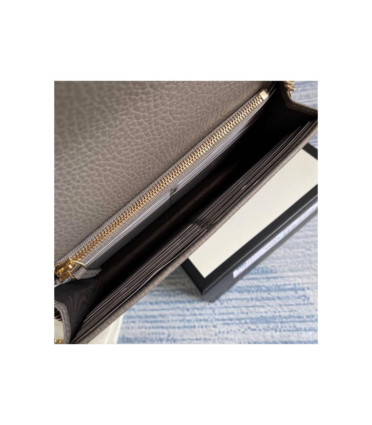 Gucci GG Interlocking Wallet On Chain Grey
