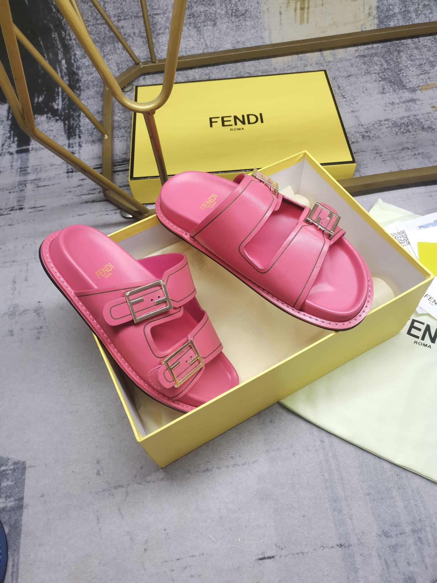 Fendi Feel Leather Slides Pink 8X8326Na7F1K9Y