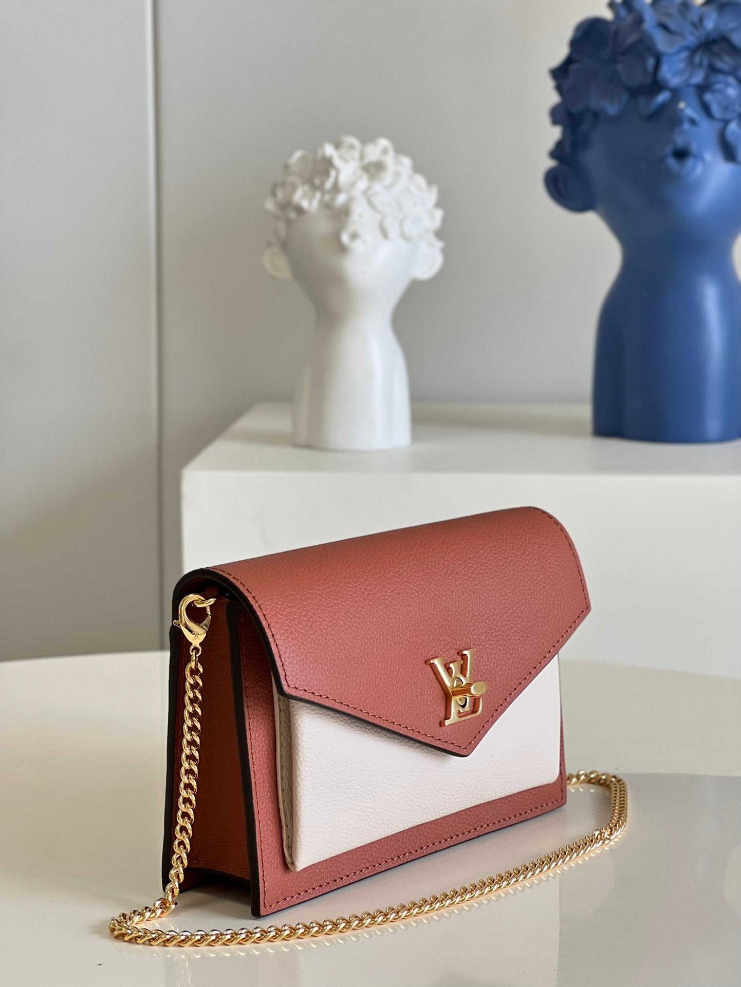 Louis Vuitton Pochette Chain Mylockme 19Cm Brown